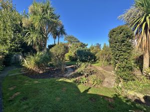 Photo 5- click for photo gallery